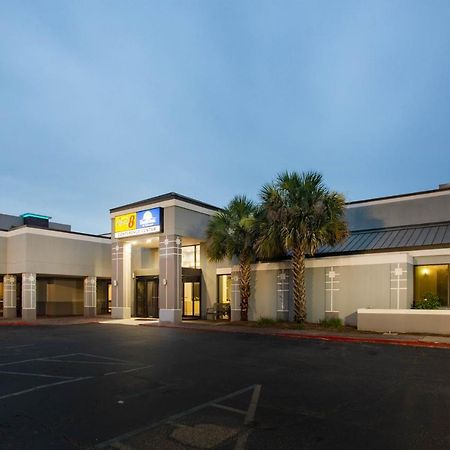 Super 8 By Wyndham Mobile I-65 Exterior foto